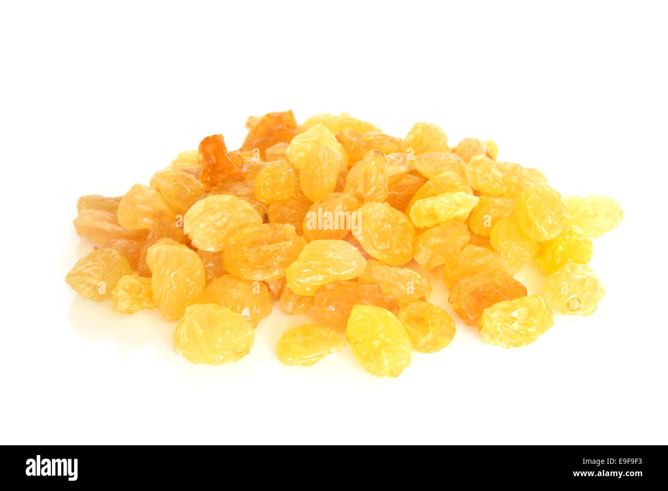 Восточный гость изюм сушеный голден. Изюм голден крупный на белом фоне. Изюм голден. Изюм без косточек. Изюм золотистый на белом фоне.