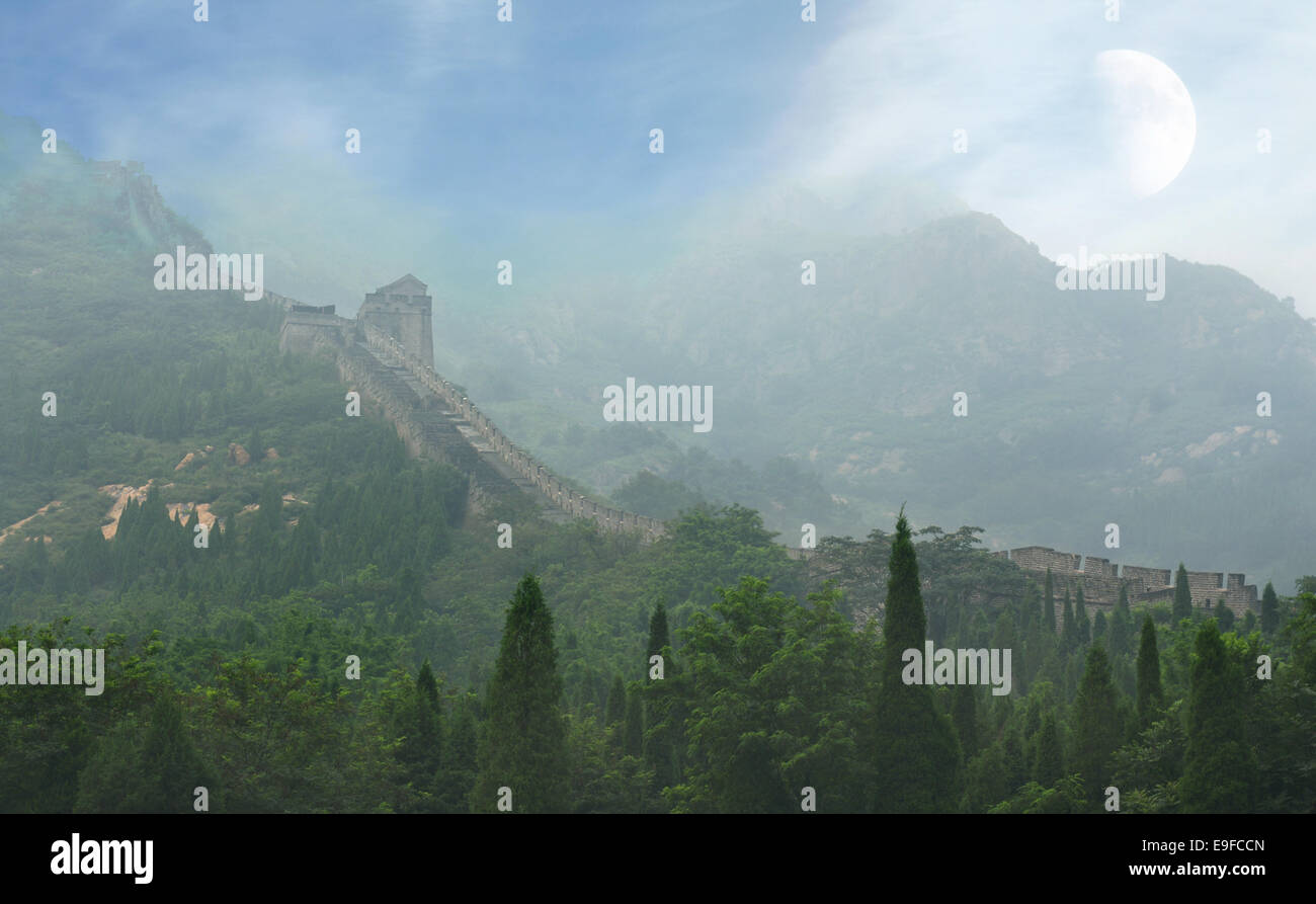 Great wall of china mist hi-res stock photography and images - Alamy