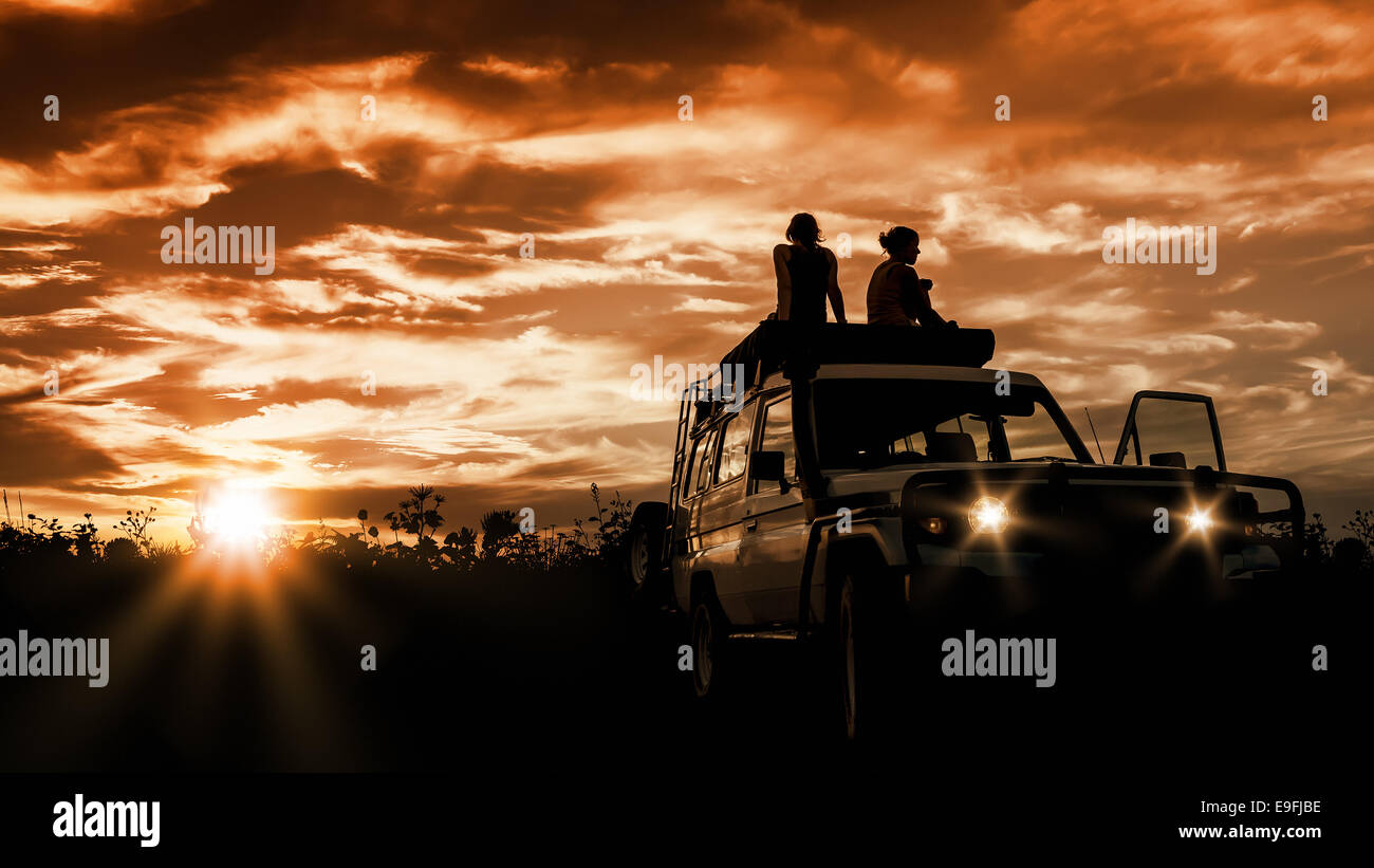 Girls adventure hi-res stock photography and images - Alamy