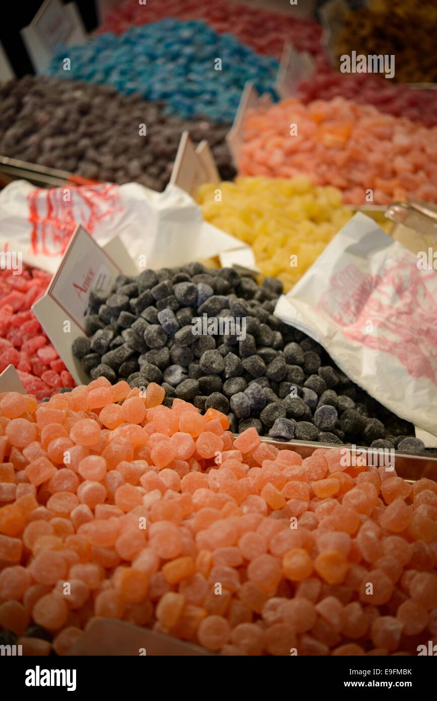 Purple candies hi-res stock photography and images - Alamy