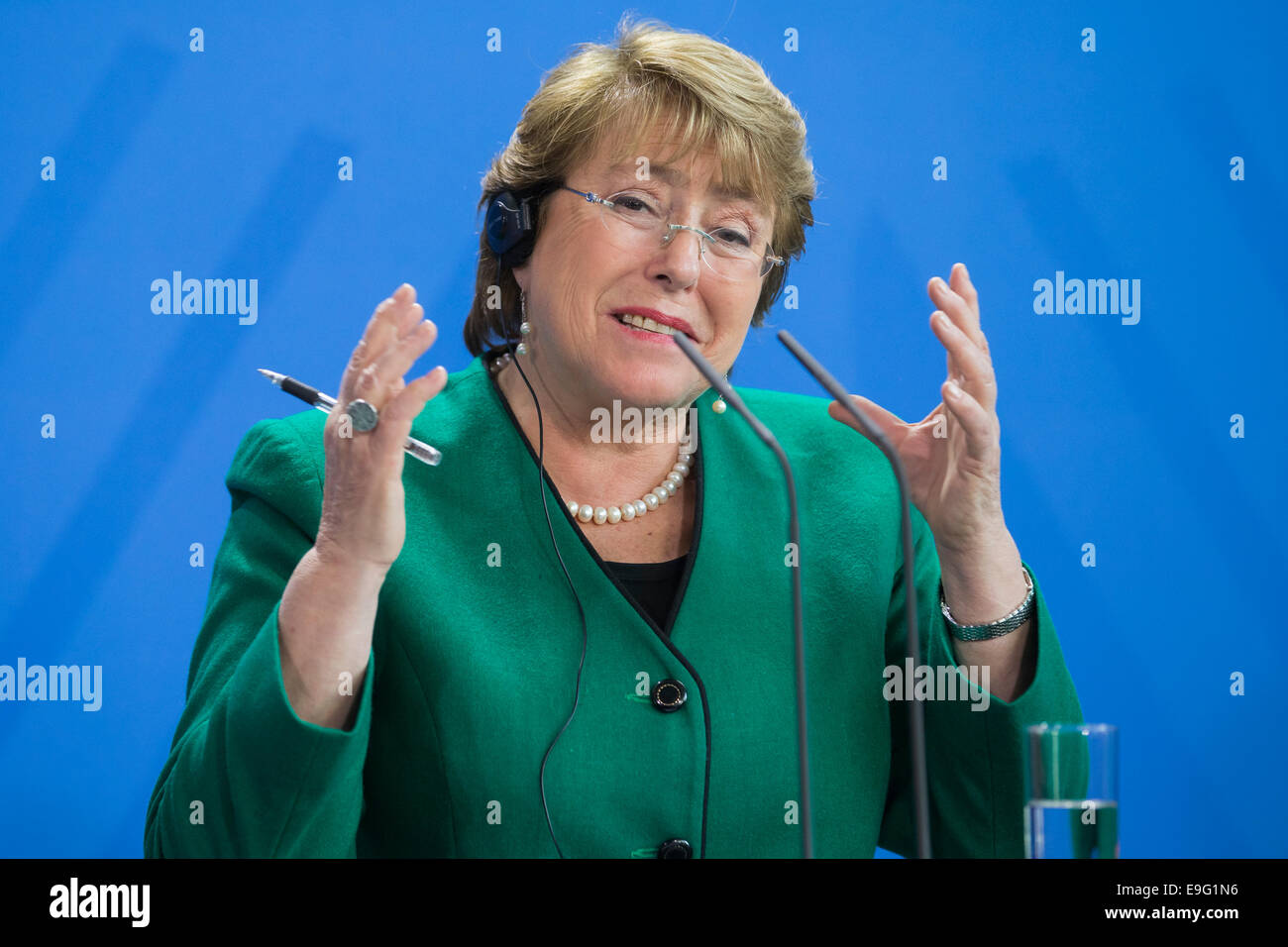 German Chancellor Angela Merkel and President of the Republic of Chile, Michelle Bachelet give a joint press conference after the meeting with  topics like the bilateral relations, the cooperation in the fields of economy, energy, science and research as well as in global issues as well the current situation in Latin America and the international crises. At the German Chancellery on October 27th, 2014 in Berlin, Germany. / Picture: Michelle Bachelet, President of the Republic of Chile. Stock Photo
