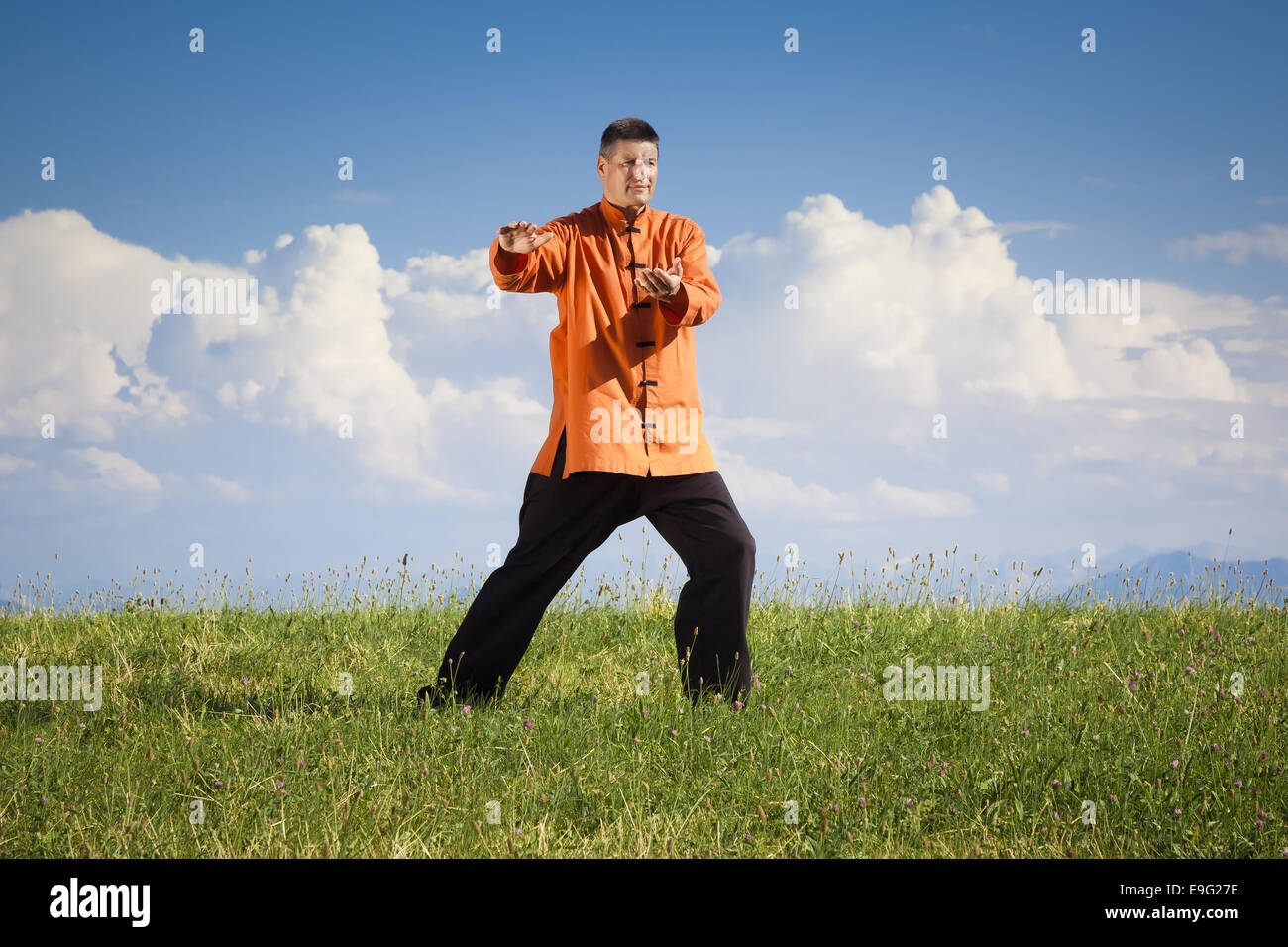 Tai chi qi gong hi-res stock photography and images - Alamy