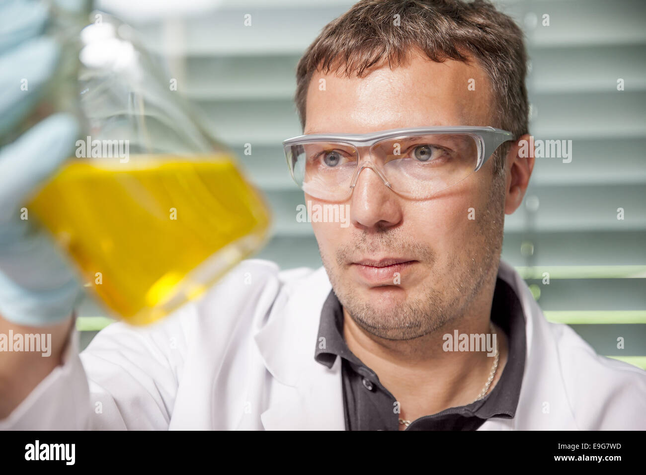 Laboratory man hires stock photography and images Alamy