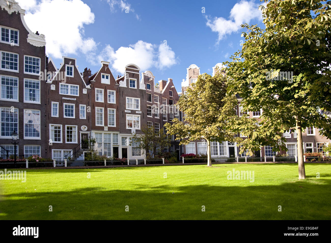 Beginen High Resolution Stock Photography and Images - Alamy