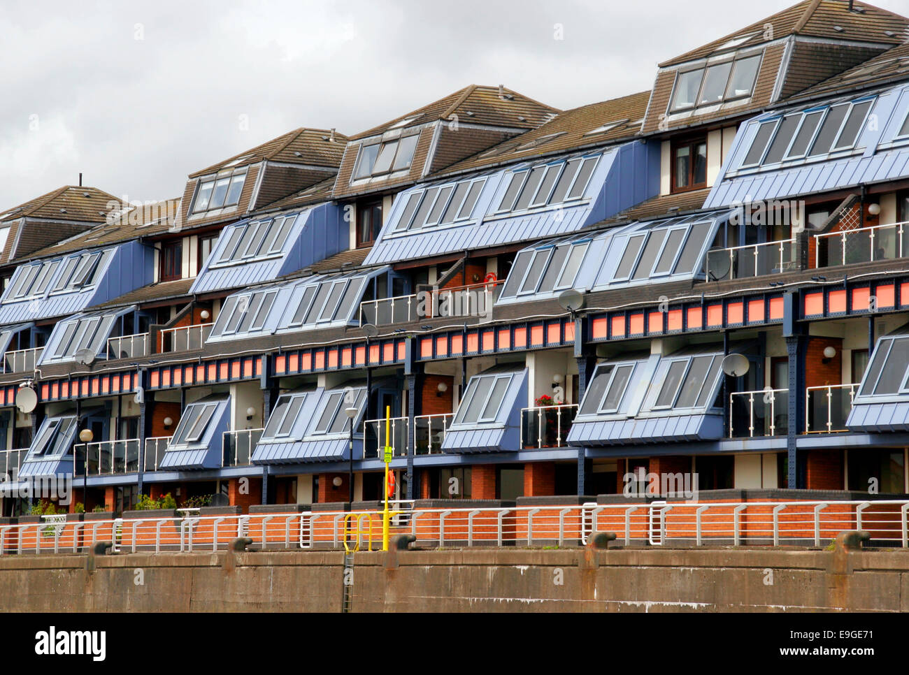 Glasgow Riverside, Apartments on the site of the former Lancefield Quay