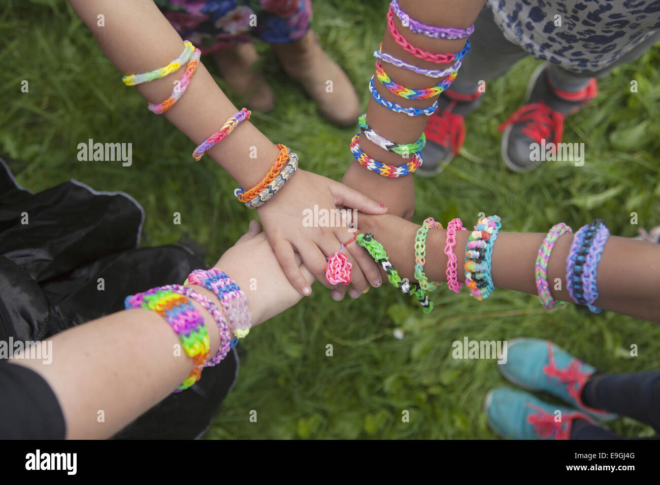 DIY Friendship Bracelets  CraftBitscom