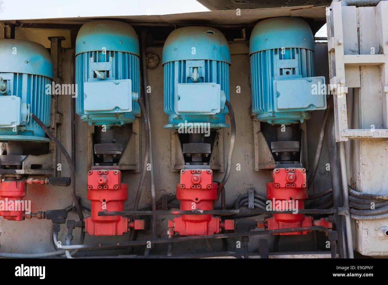 Electrical couplings hires stock photography and images Alamy