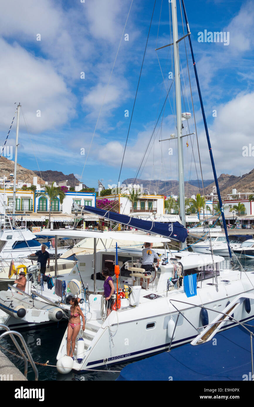 Puerto mogan marina boats hi-res stock photography and images - Alamy