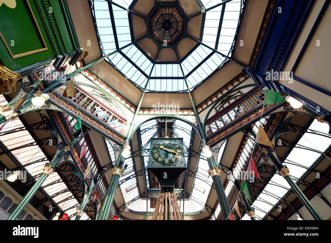 The Centenary Clock, ceiling construction of the Leeds Kirkgate Markets