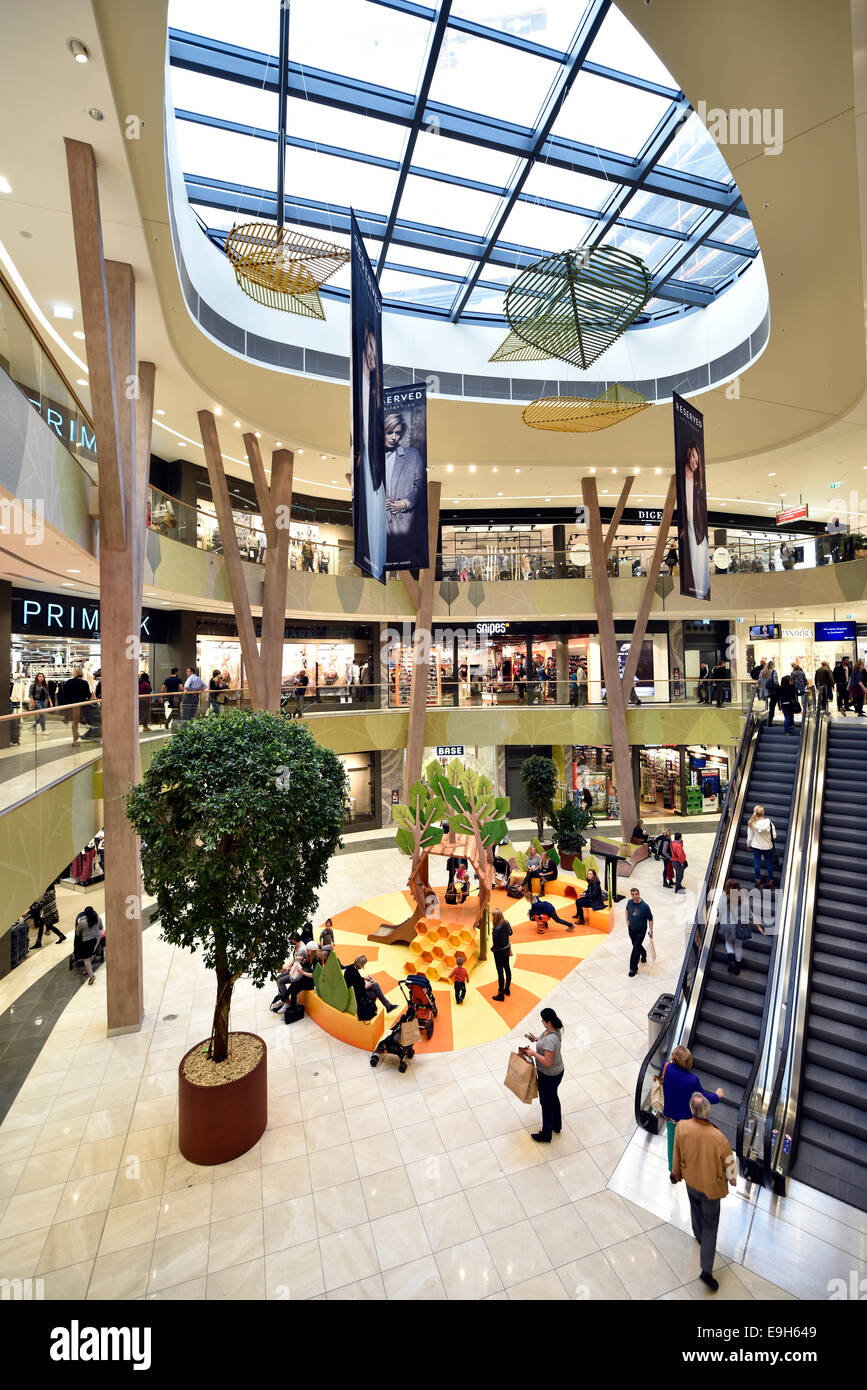 Shopping center in stuttgart hi-res stock photography and images - Alamy
