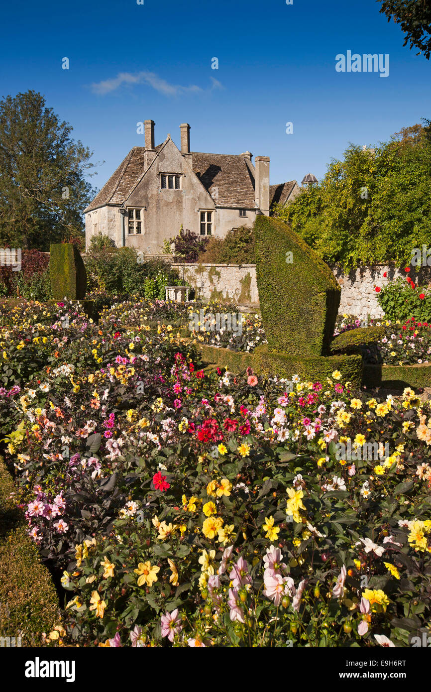 UK, England, Wiltshire, Avebury Manor, East garden formal floral planting in box hedged beds Stock Photo