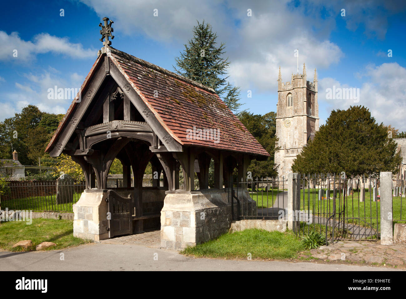 UK, England, Wiltshire, Avebury, Saint James’ Parish Church Lych Gate designed by architect Charles Pointing Stock Photo