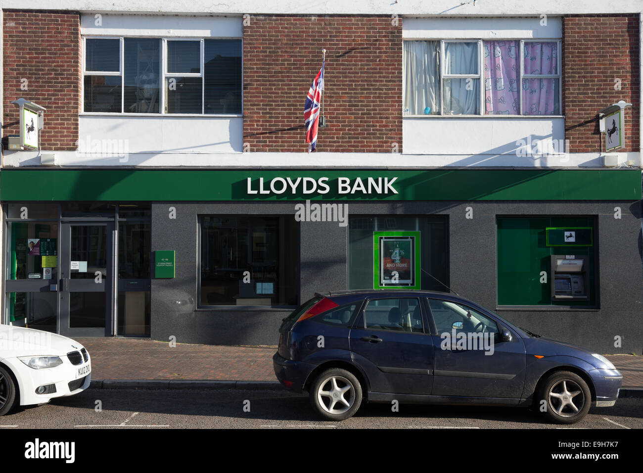 Newport Pagnell, Buckinghamshire, UK. 28th October, 2014. Lloyds Bank confirms 9,000 job losses and the closure of 150 branches over the next three years. Credit:  Chris Yates/Alamy Live News Stock Photo