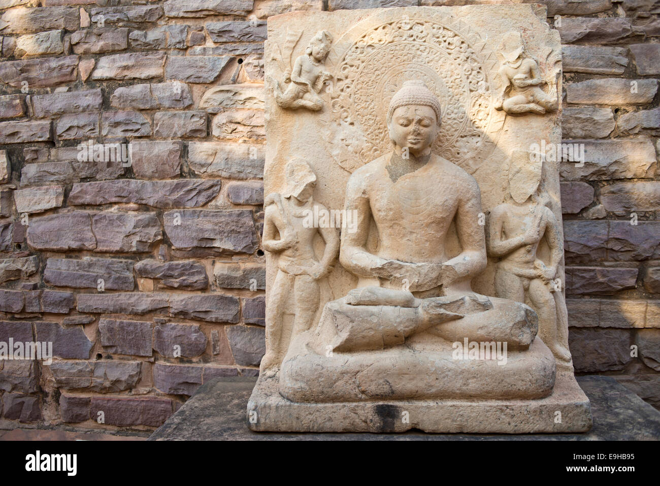 Buddha statue at the Stupa of Sanchi, Mauryan dynasty, UNESCO World Heritage Site, Sanchi, Madhya Pradesh, India Stock Photo