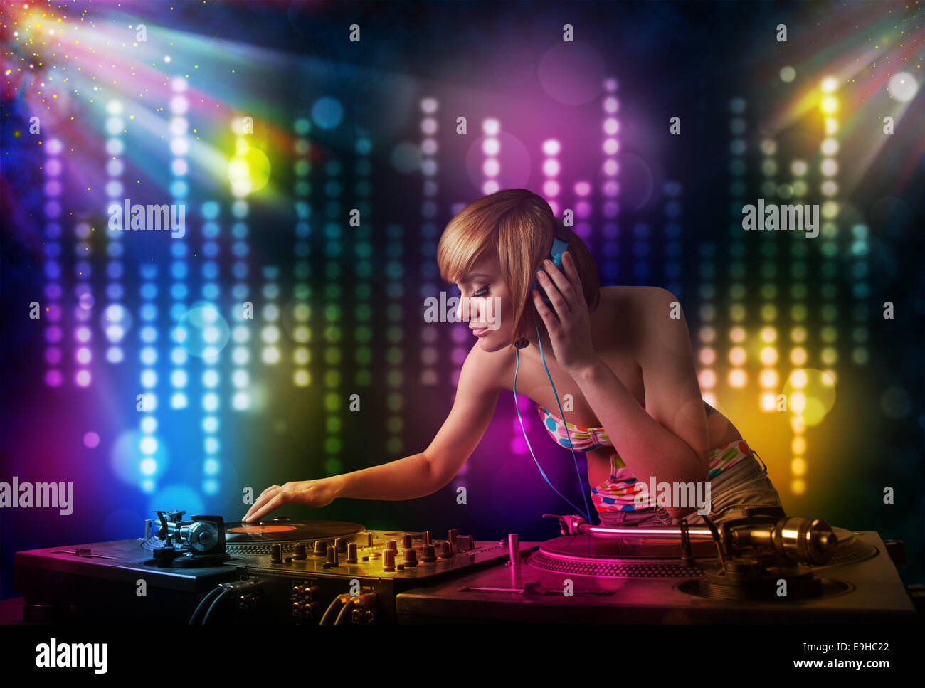 девушка диджей фотосессия. девушка диджей. диджей в клубе. диджей. келли харт диджей.