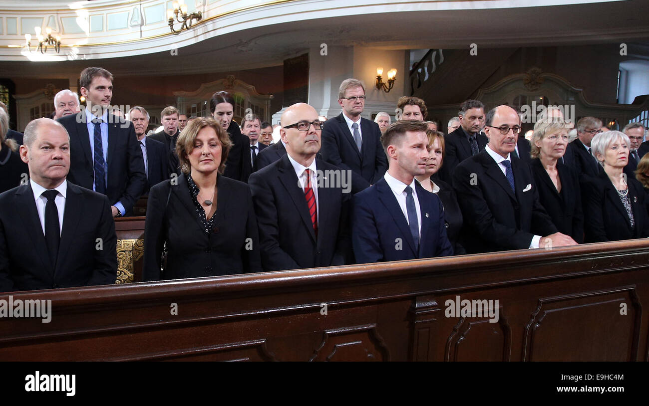 Hamburg, Germany. 28th Oct, 2014. Among the funeral guests are (first row f.L) the mayor of