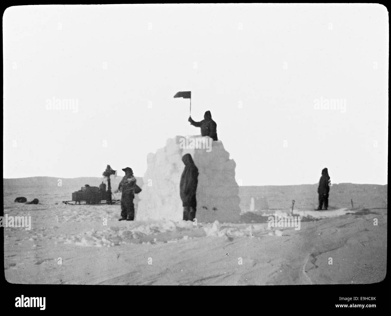 Ved depotet på 83 grader sydlig bredde under ferden til Sydpolen, november 1911 Stock Photo