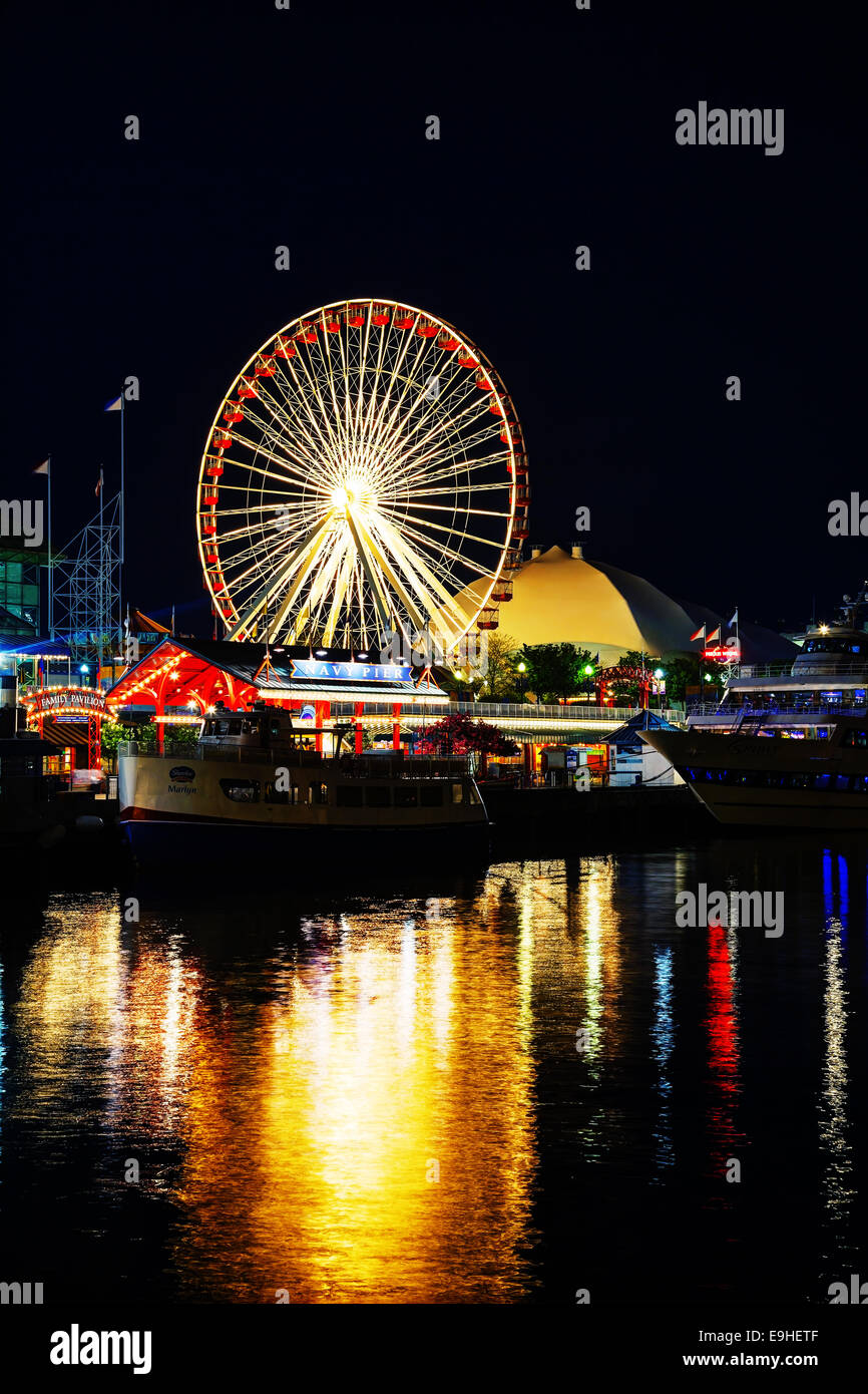 Chicago navy pier boats hires stock photography and images Alamy