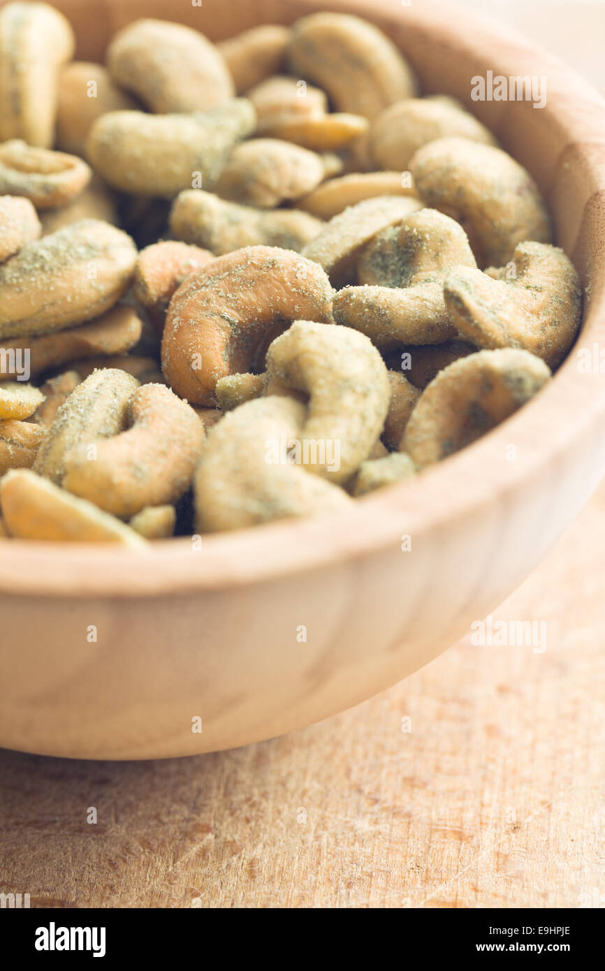 cashew nuts coated wasabi in bowl Stock Photo Alamy