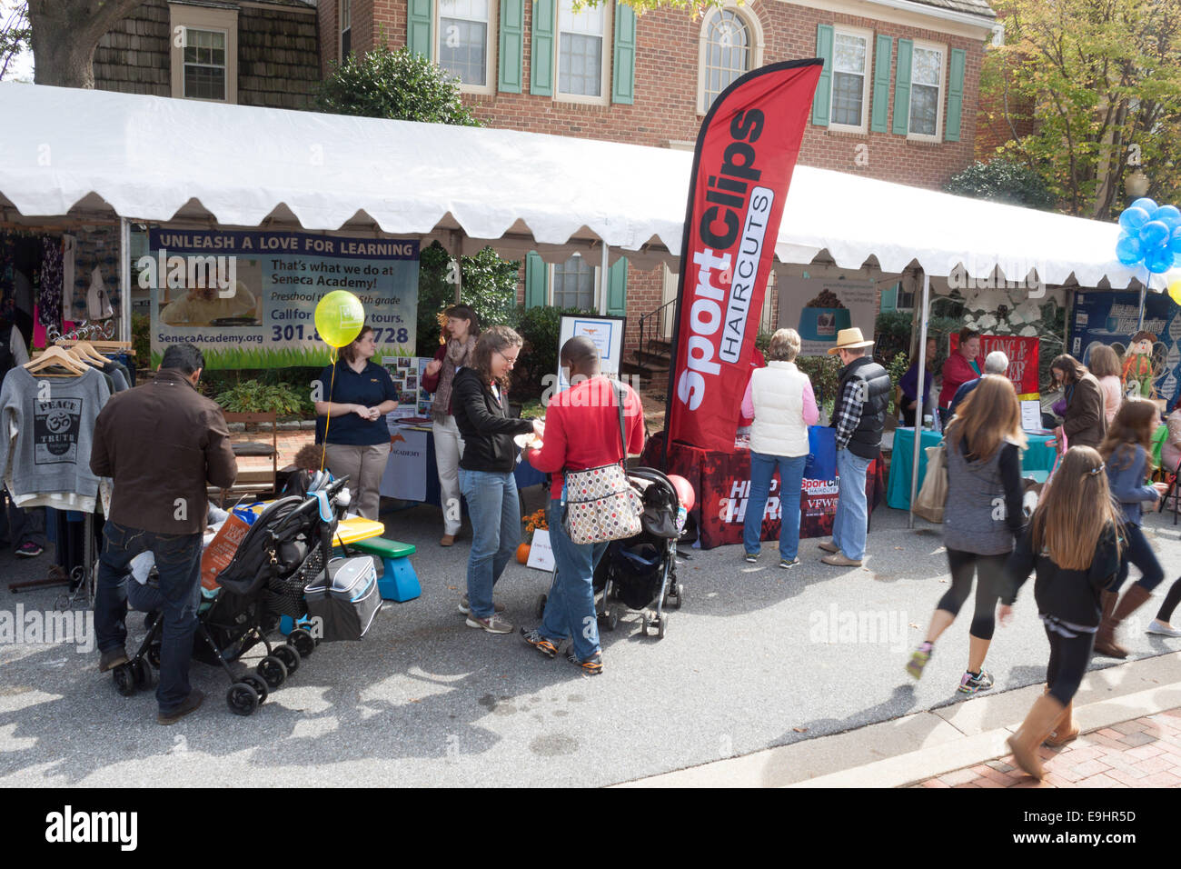 Vendor Tents Kentlands Oktoberfest Stock Photo Alamy