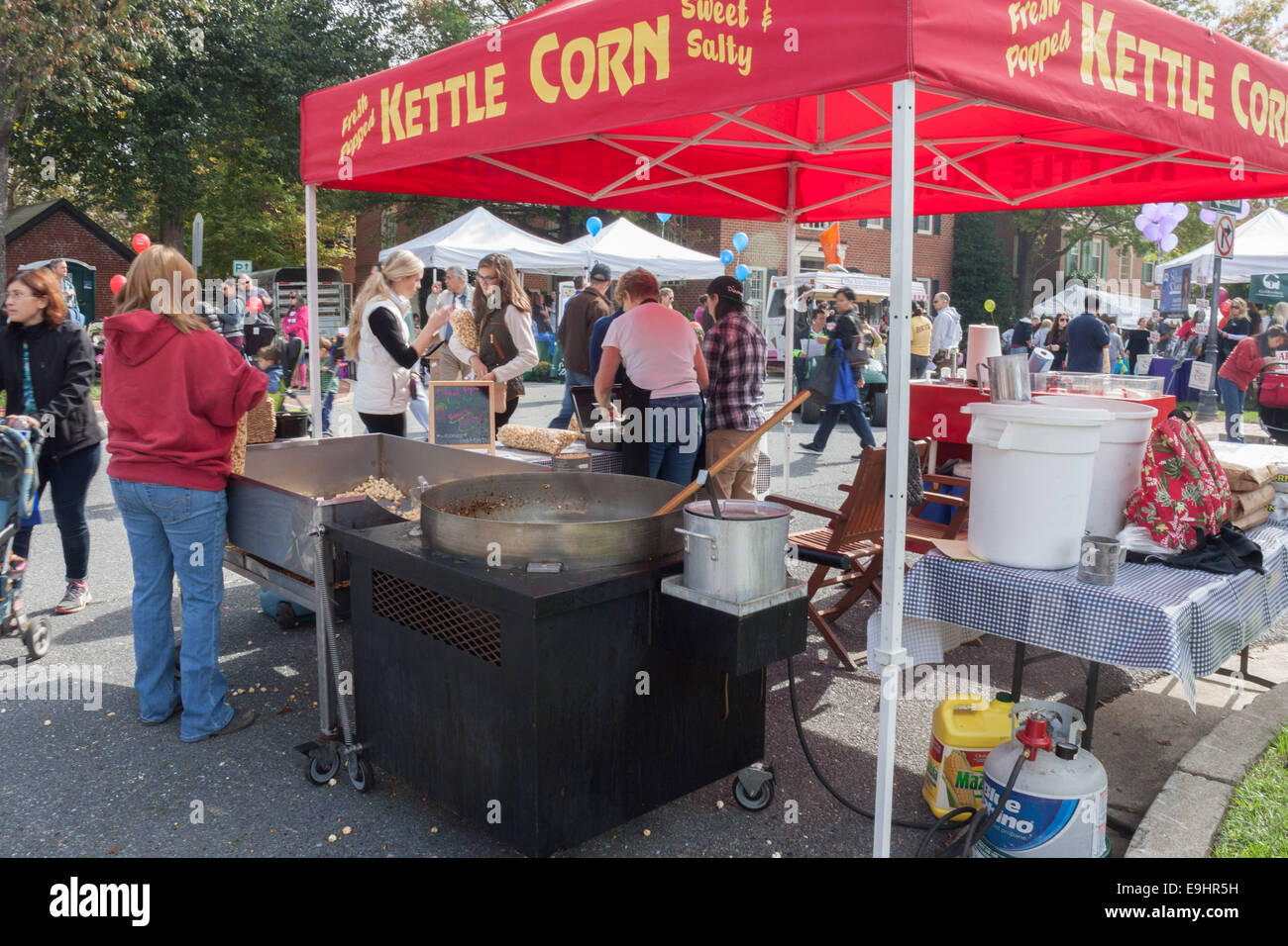 Kettle Corn stand at Kentlands Oktoberfest Stock Photo Alamy