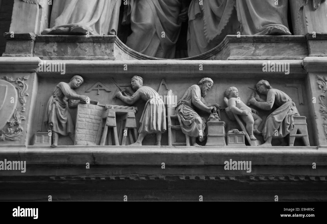 Renaissance italy trade Black and White Stock Photos \u0026 Images - Alamy, image size:1300x889
