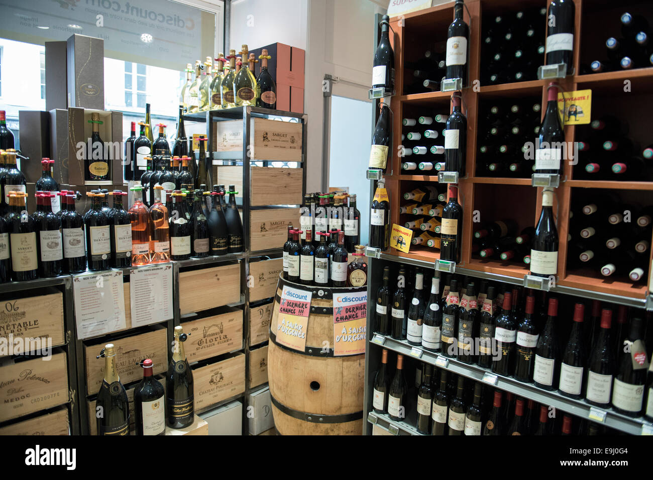 a french wine shop selling fine wines in paris Stock Photo Alamy