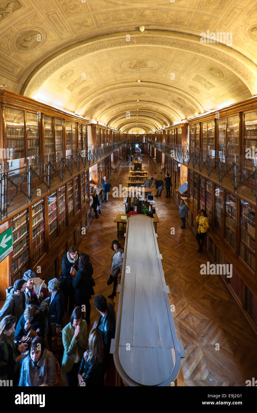Turin Library Turin, Italy. 28th October, 2014. Royal Library of Turin. Presentation ...