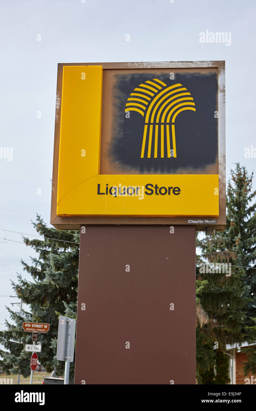 Liquor sign hires stock photography and images Alamy