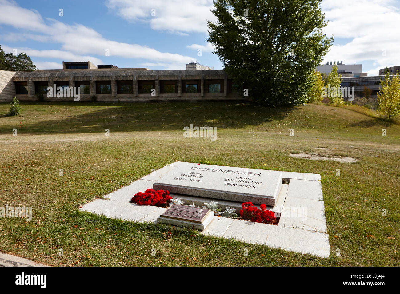 grave of john george diefenbaker outside the diefenbaker centre university of saskatchewan saskatoon canada Stock Photo