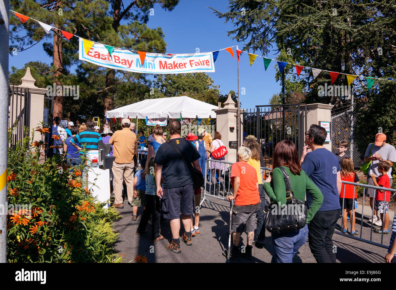 East Bay Mini >> East Bay Mini Maker Faire 2014 Stock Photo 74774968 Alamy East Bay Mini >> East Bay Mini Maker Faire 2014 Stock Photo 74774968 Alamy
