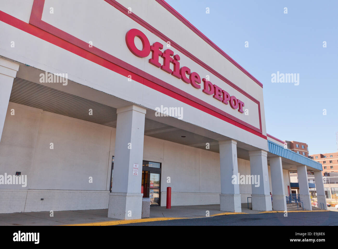 Office depot hires stock photography and images Alamy