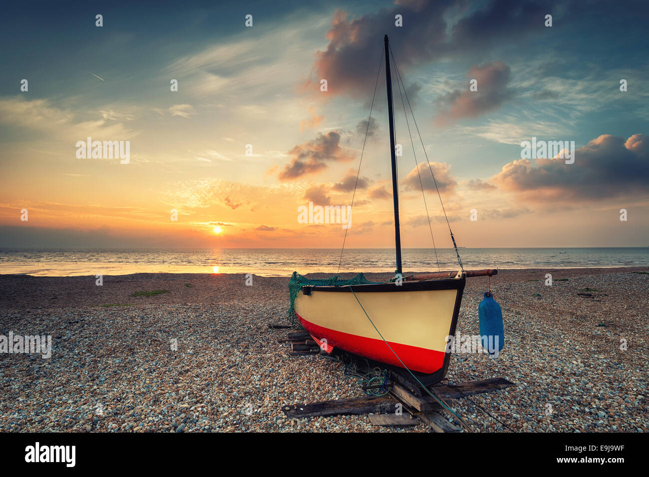 Sailing boat at sunset hi-res stock photography and images - Alamy
