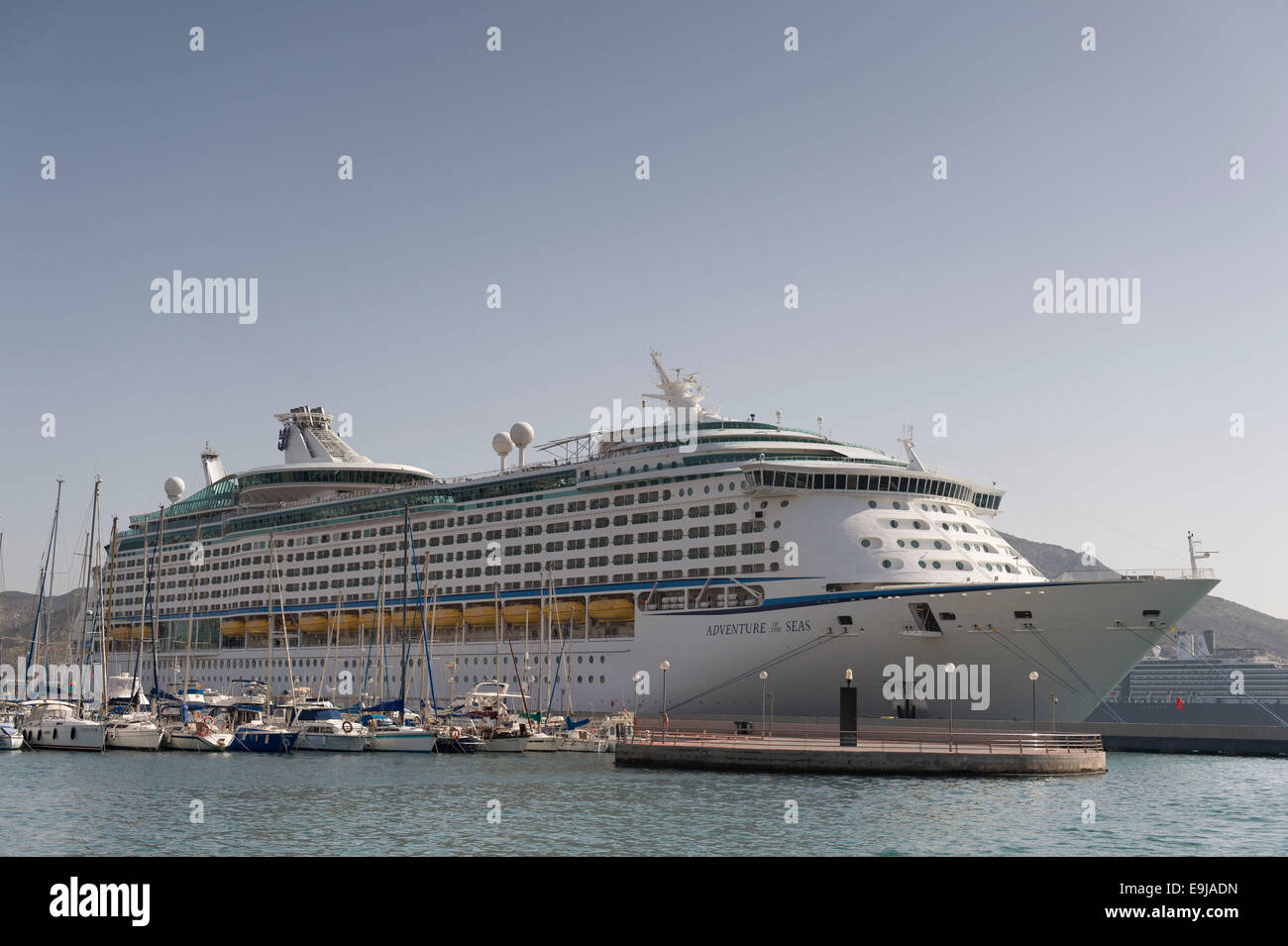 Royal caribbean ship at port hi-res stock photography and images - Alamy