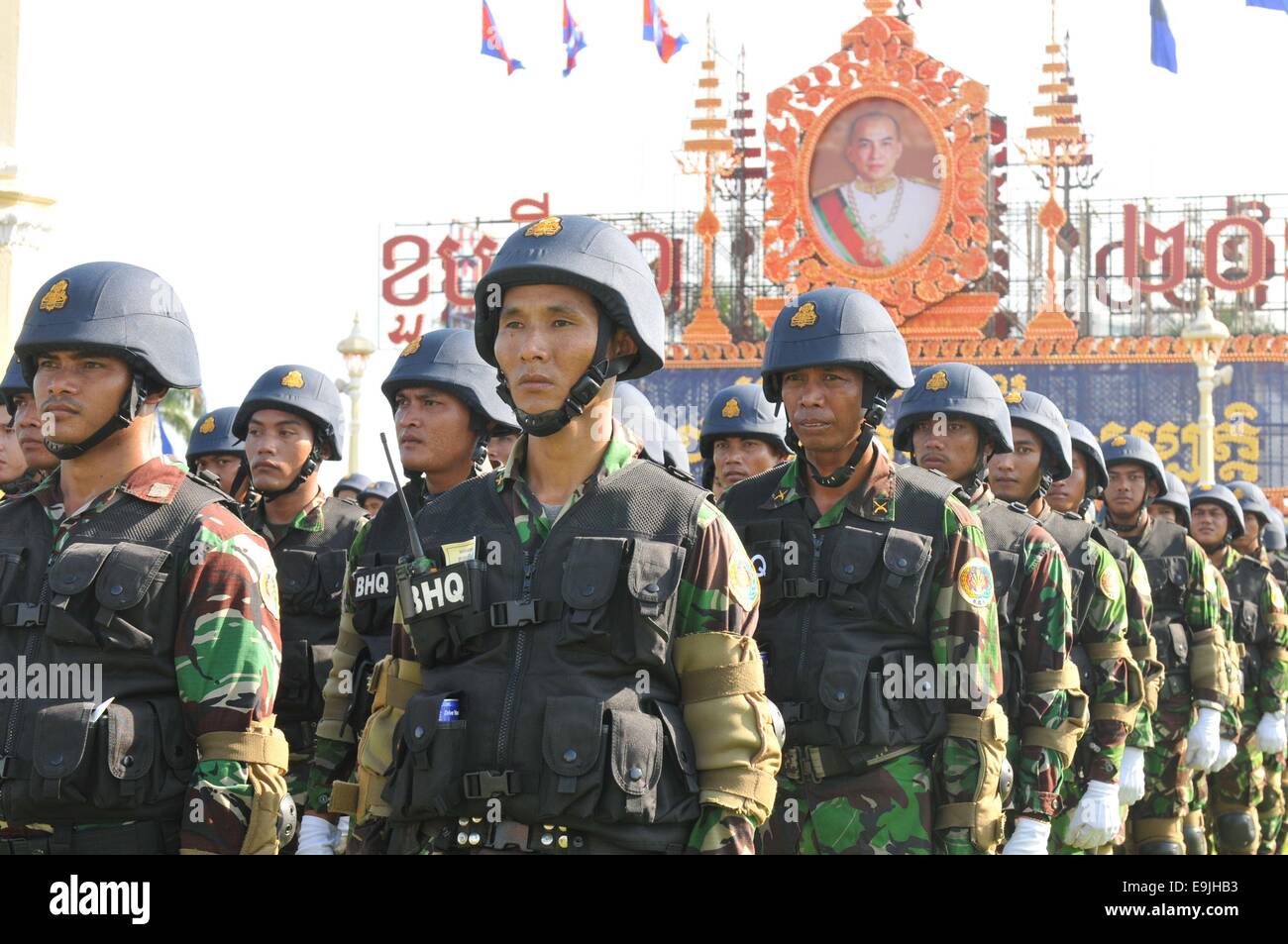 Phnom Penh. 29th Oct, 2014. Soldiers take part in the celebration for the 10th anniversary of Cambodian King Norodom Sihamoni's coronation in Phnom Penh Oct. 29, 2014. Cambodia on Wednesday celebrated the 10th anniversary of King Norodom Sihamoni's coronation, urging people to continue uniting for national peace and development. Credit:  Sovannara/Xinhua/Alamy Live News Stock Photo