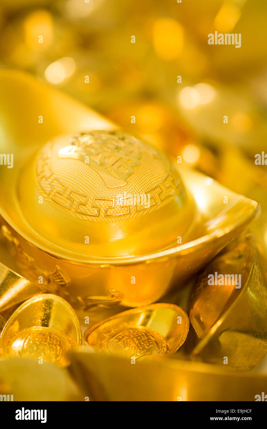 Chinese traditional currency yuanbao Stock Photo - Alamy