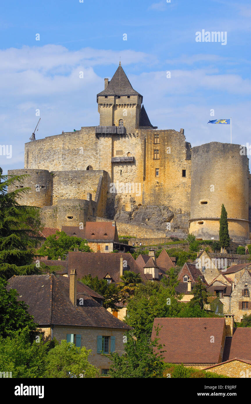 Castelnaud Castle, Château de Castelnaud, Castelnaud-la-Chapelle, Département Dordogne, Aquitaine, France Stock Photo