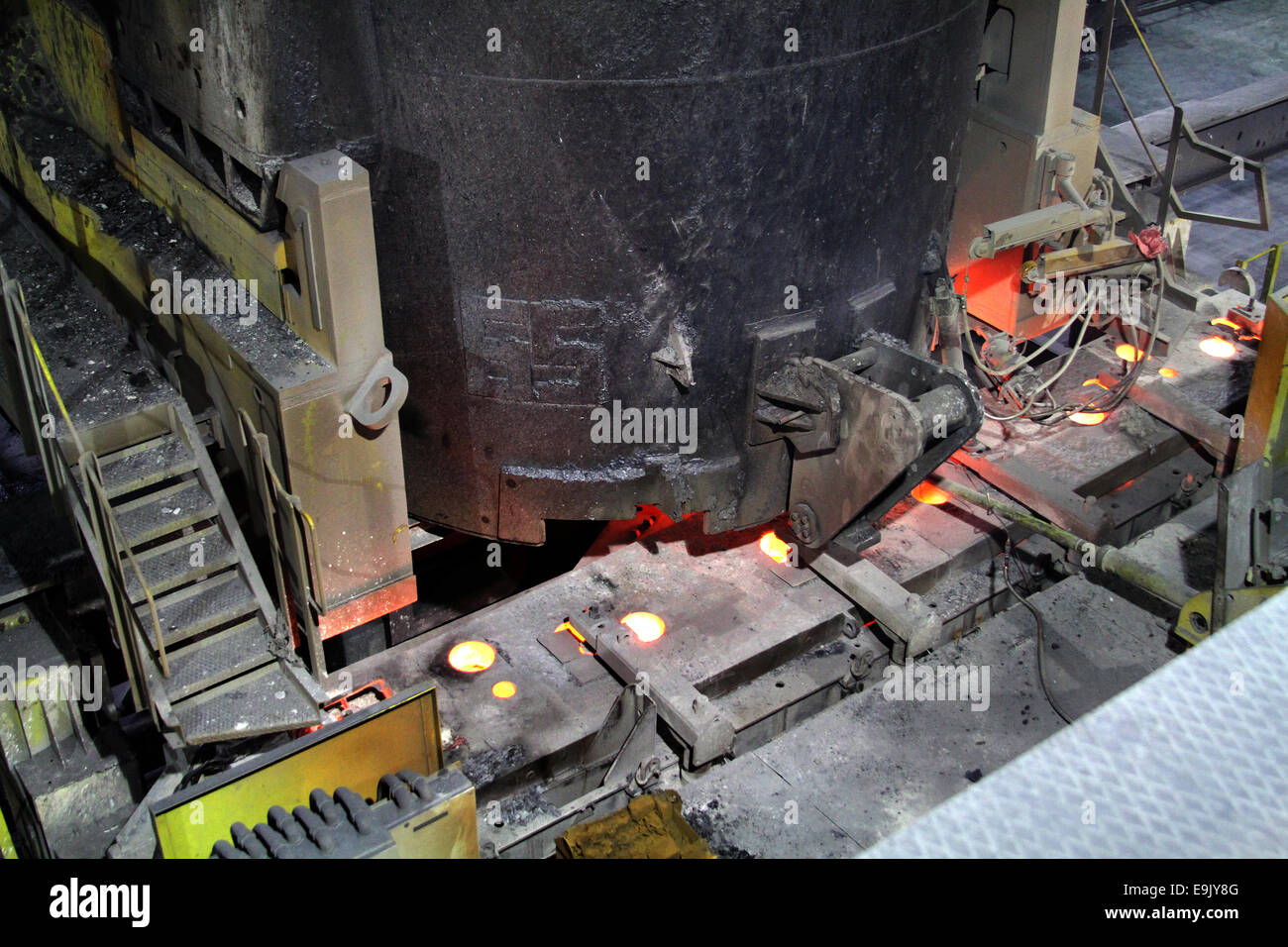 ladle and tundish of continuous casting machine Stock Photo Alamy
