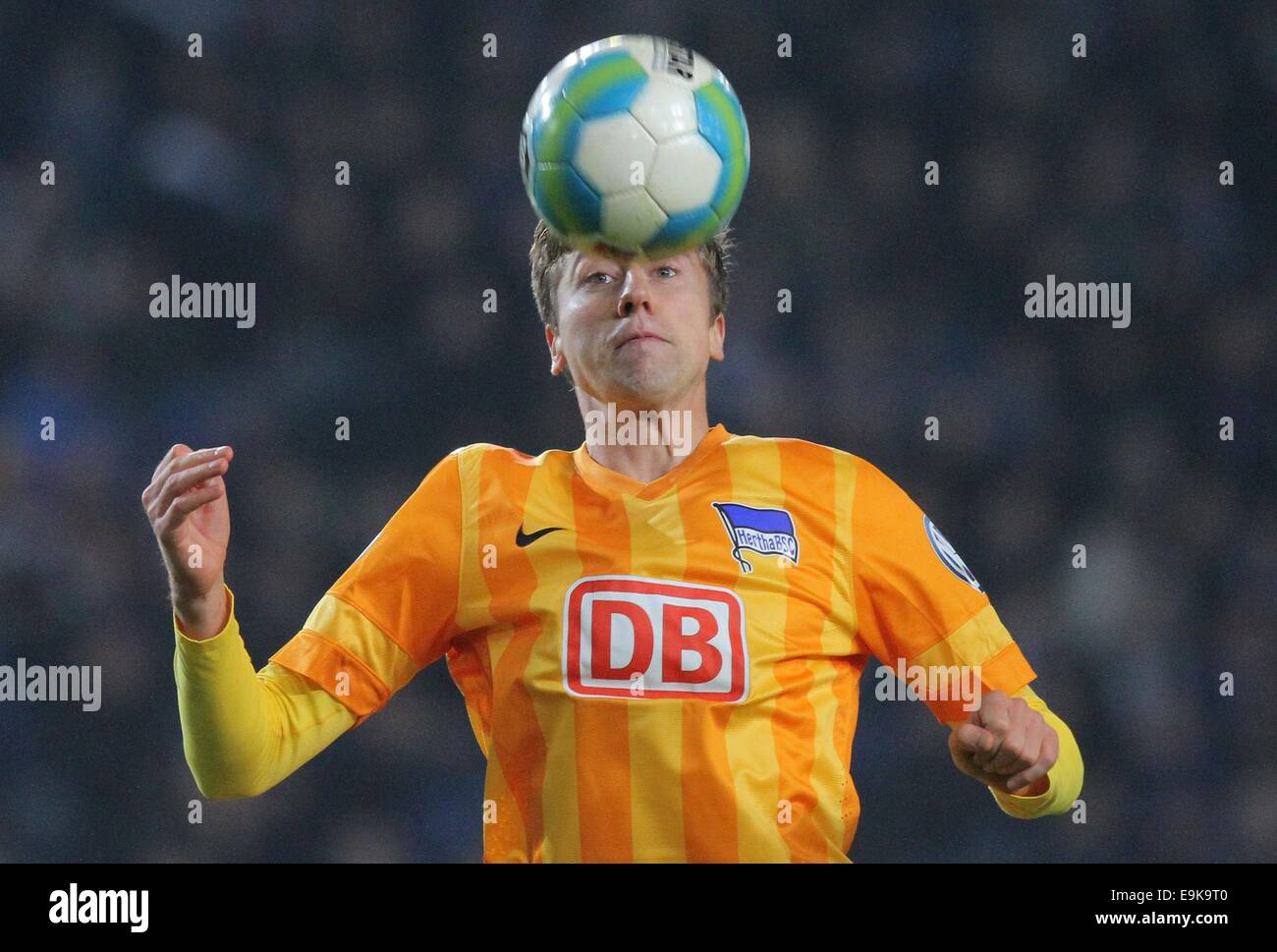 Bielefeld, Germany. 28th Oct, 2014. Berlin's Jens Hegeler during the German DFB-Cup match between Arminia Bielefeld and Hertha BSC at the Schueco Arena in Bielefeld, Germany, 28 October 2014. Credit:  dpa picture alliance/Alamy Live News Stock Photo