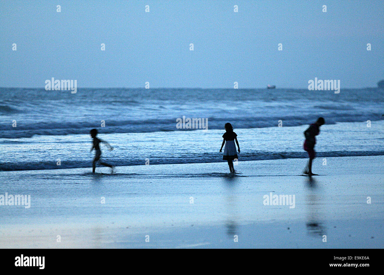 Bangladesh, Cox bazaar 16 October 2014. Children play at Cox's Bazar Beach in Bangladesh. Stock Photo
