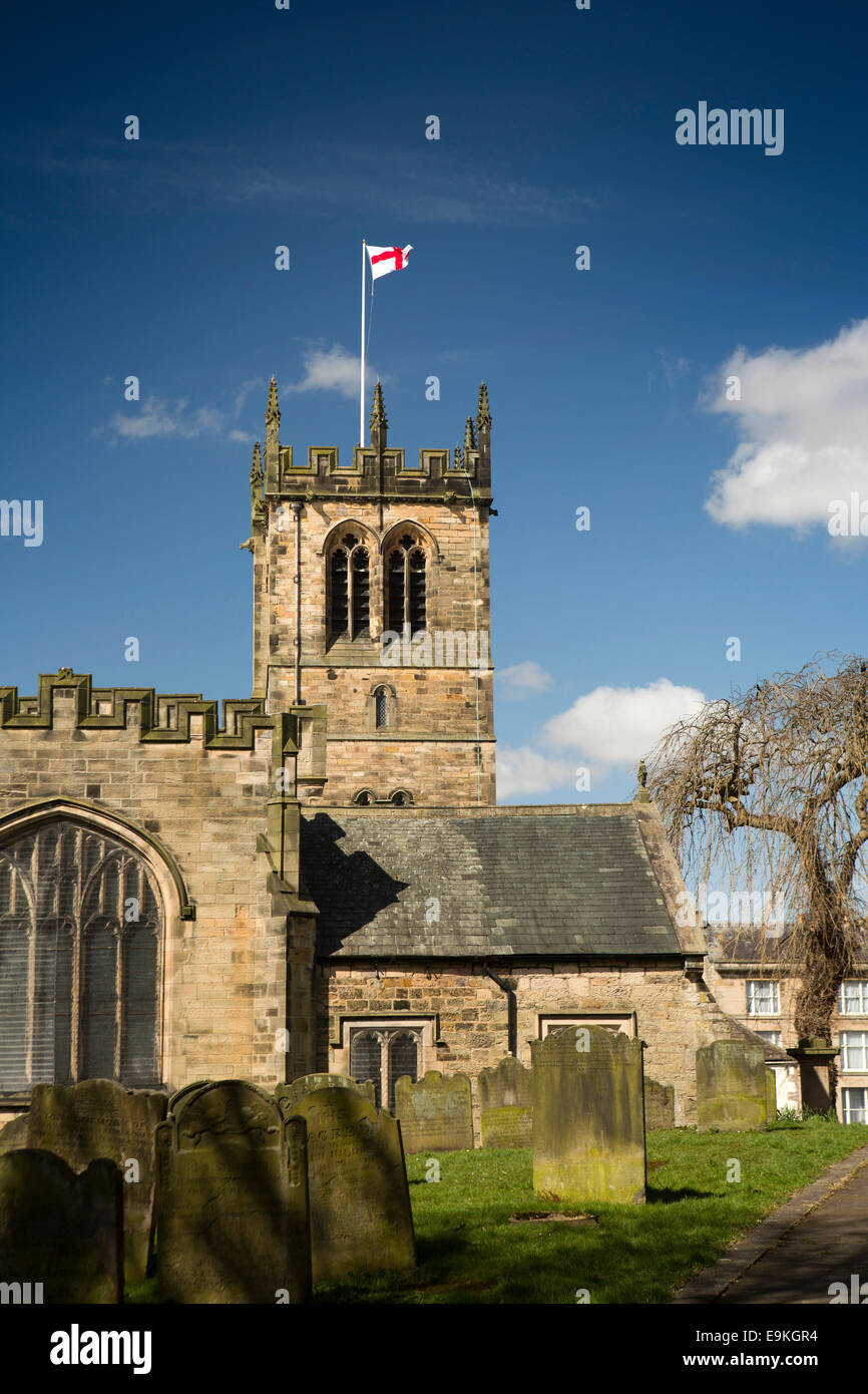 UK, Country Durham, Barnard Castle, St Mary’s Parish Church, churchyard Stock Photo