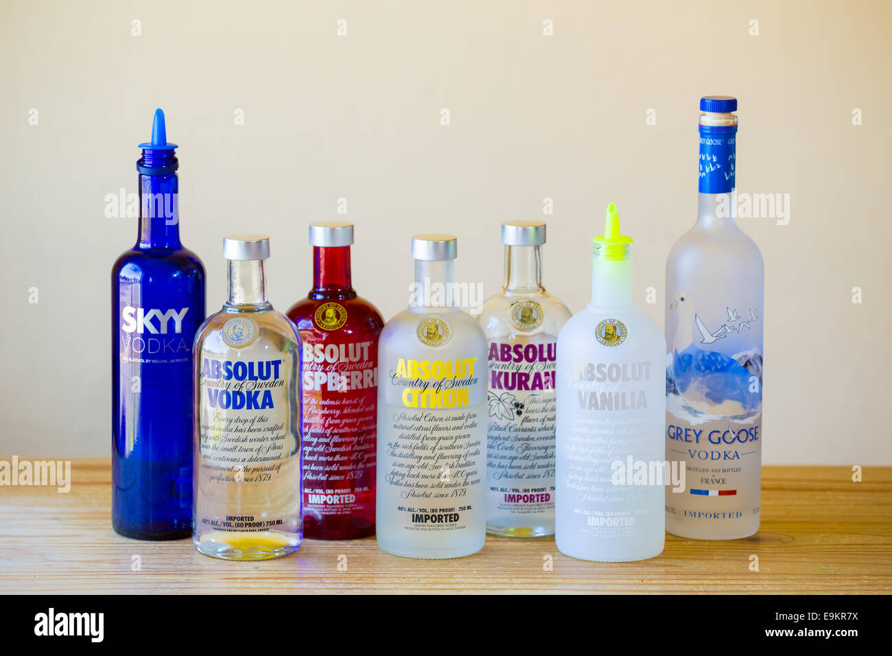 Poznan Pol Jul 2020 Bottle Grey Goose Brand French Vodka – Stock Editorial  Photo © monticello #391001190