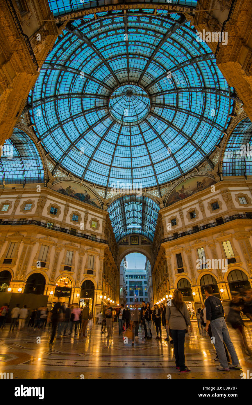 The glassy dome of the Galleria Vittorio Emanuele II gallery, Milan, Lombardy, Italy Stock Photo