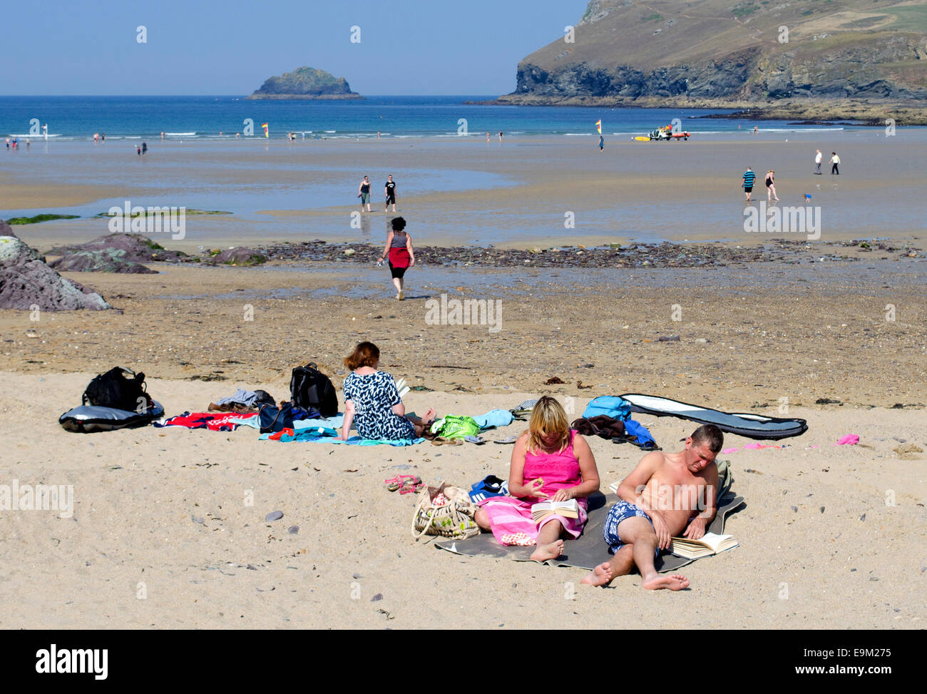 Family on beach families hi-res stock photography and images - Alamy