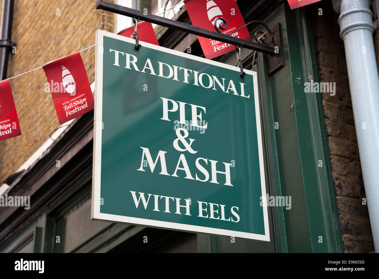 Goddards pie & mash shop, Greenwich, London, England, U.K. Stock Photo