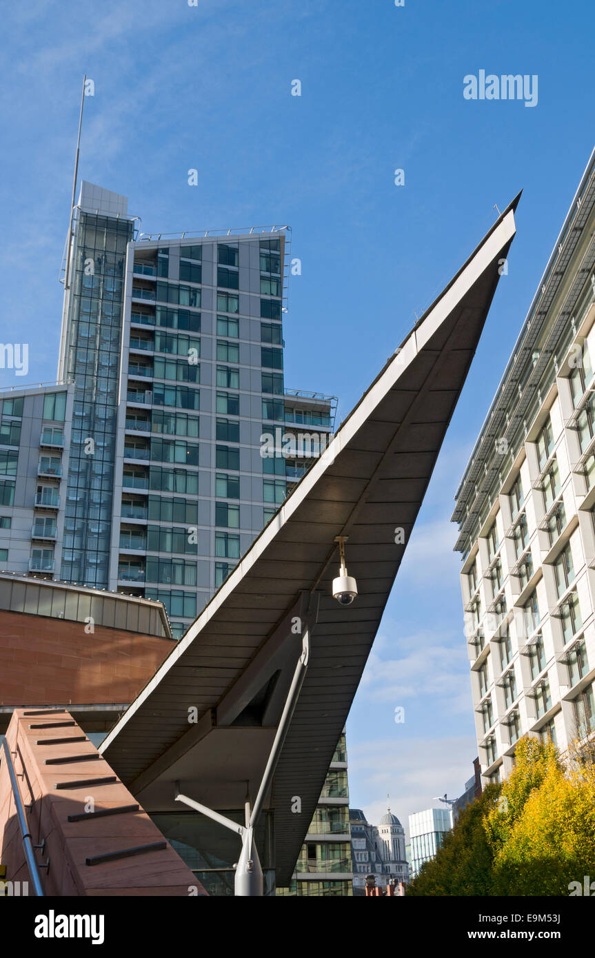 Great Northern Tower from the Manchester Convention Centre, Windmill