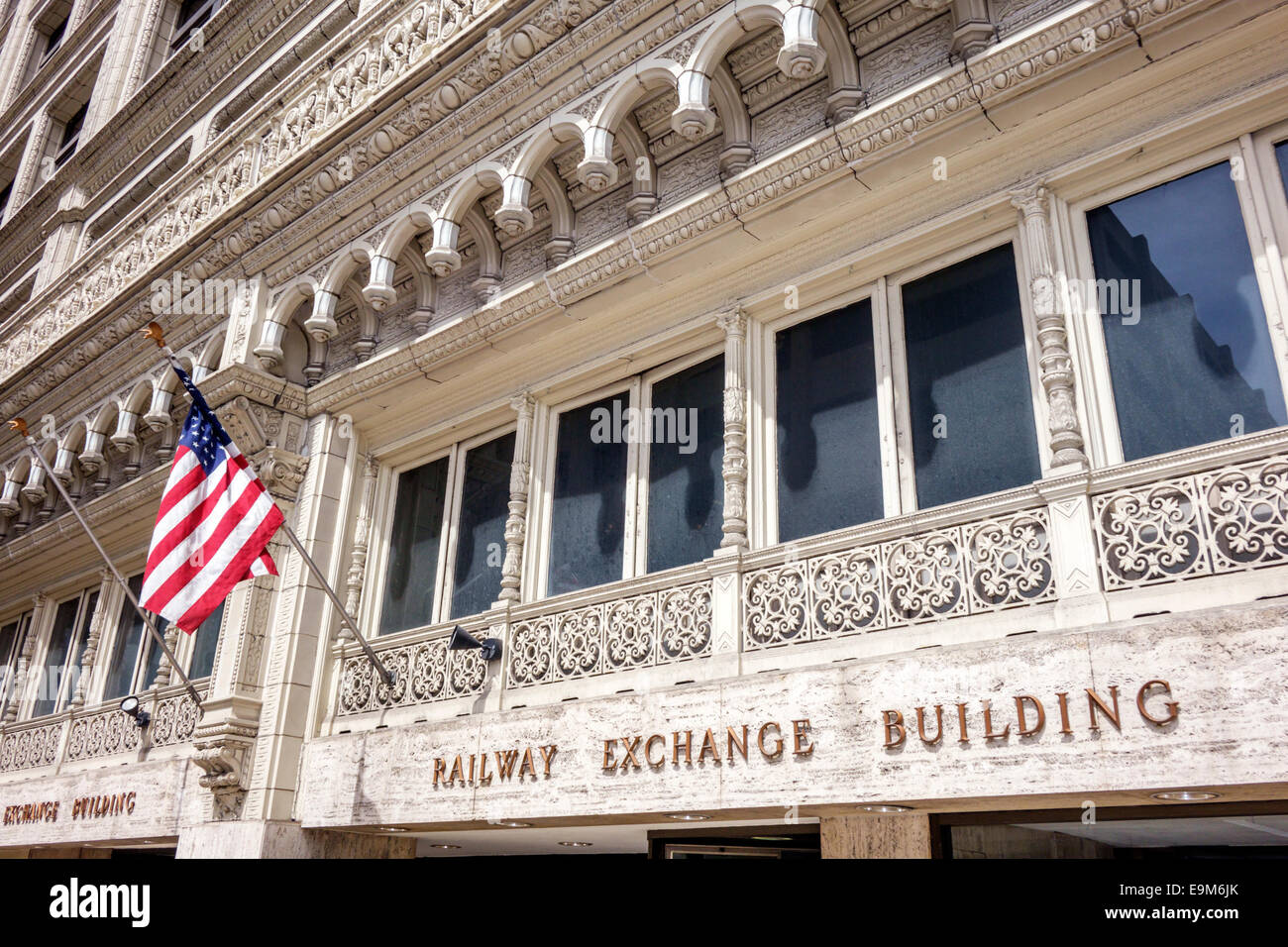 Saint St. Louis Missouri,downtown,Railway Exchange building,high rise,office building,Chicago school architectural style,detail,front,flag,MO140901046 Stock Photo