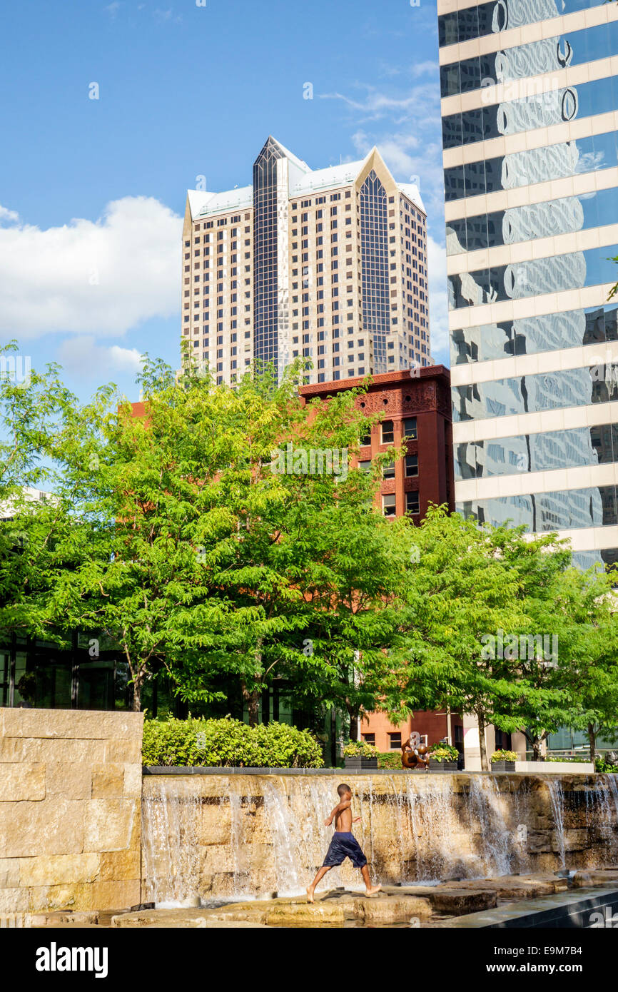 Saint St. Louis Missouri,Gateway Mall Citygarden urban park,city skyline,high rise,office buildings,skyscrapers,One Met Metropolitan Square,public,fou Stock Photo