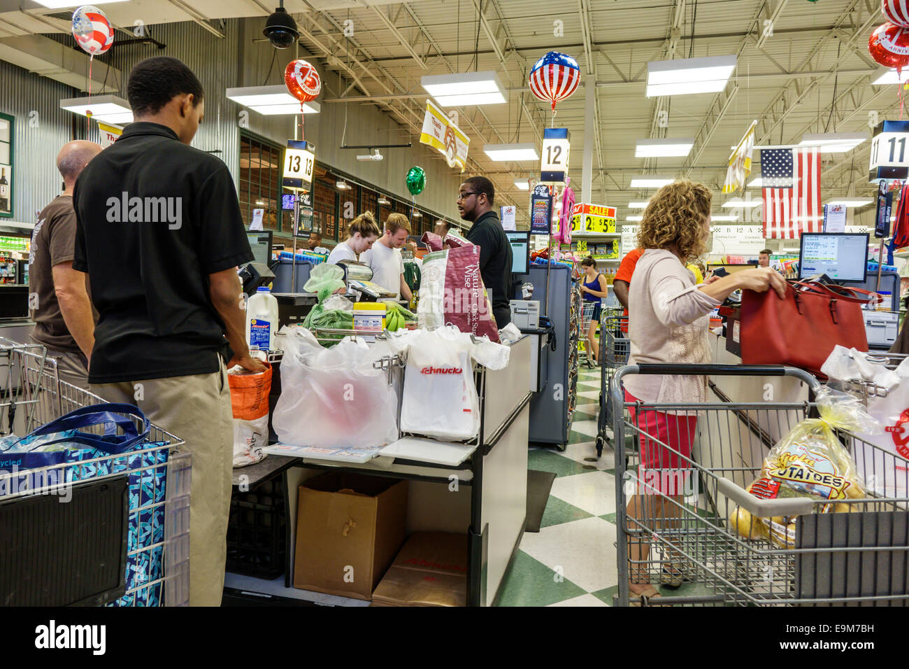Saint St. Louis Missouri,Forest Park,Schnucks,grocery store,supermarket