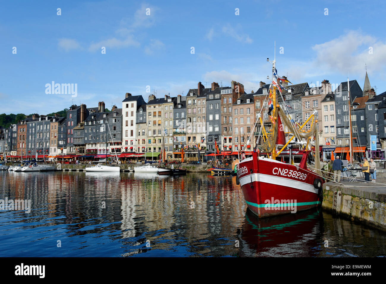 Port honfleur calvados basse normandie hi-res stock photography and images  - Alamy